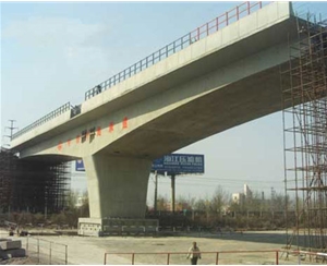 北京德滨高速跨京沪铁路高架桥水平转体
